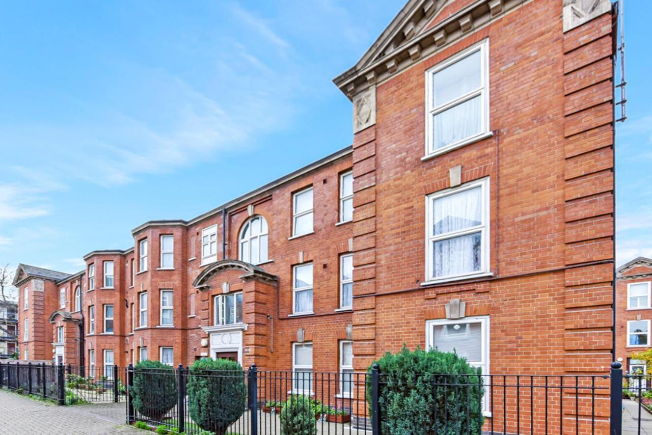 Family Friendly, Zone 2, 2 Beds, Overground London Ngoại thất bức ảnh