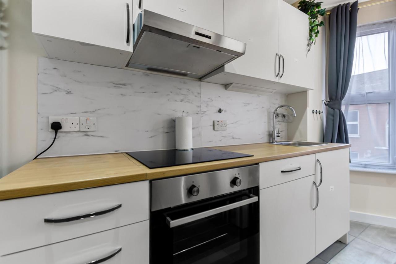 Family Friendly, Zone 2, 2 Beds, Overground London Ngoại thất bức ảnh